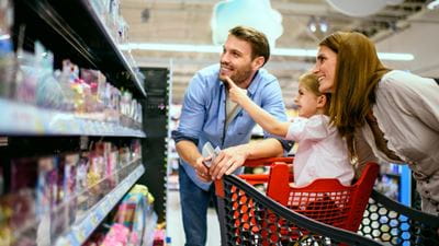 Family shopping for toys