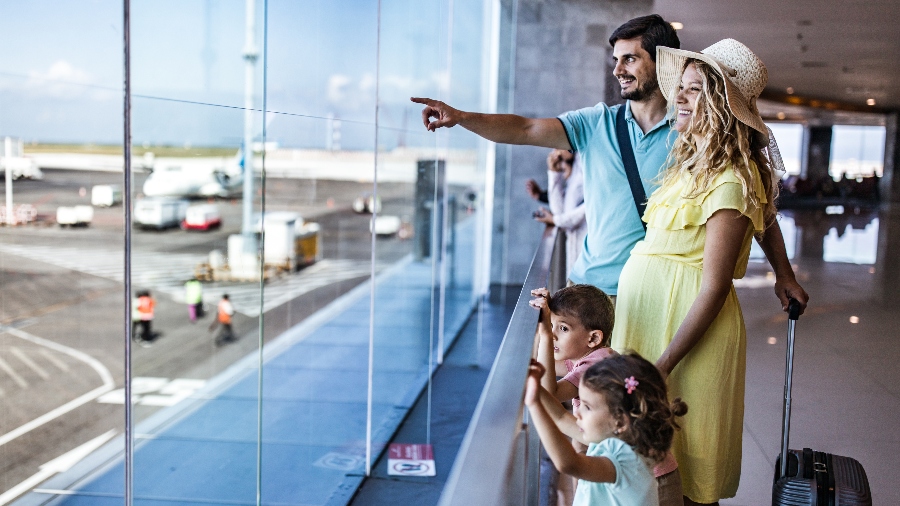 6 Tips for Staying Safe (and Sane!) While Traveling with Kids